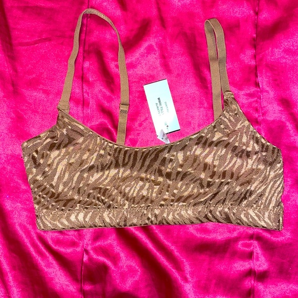 Tops - NWT Tilly’s Brown Bralette 🤎